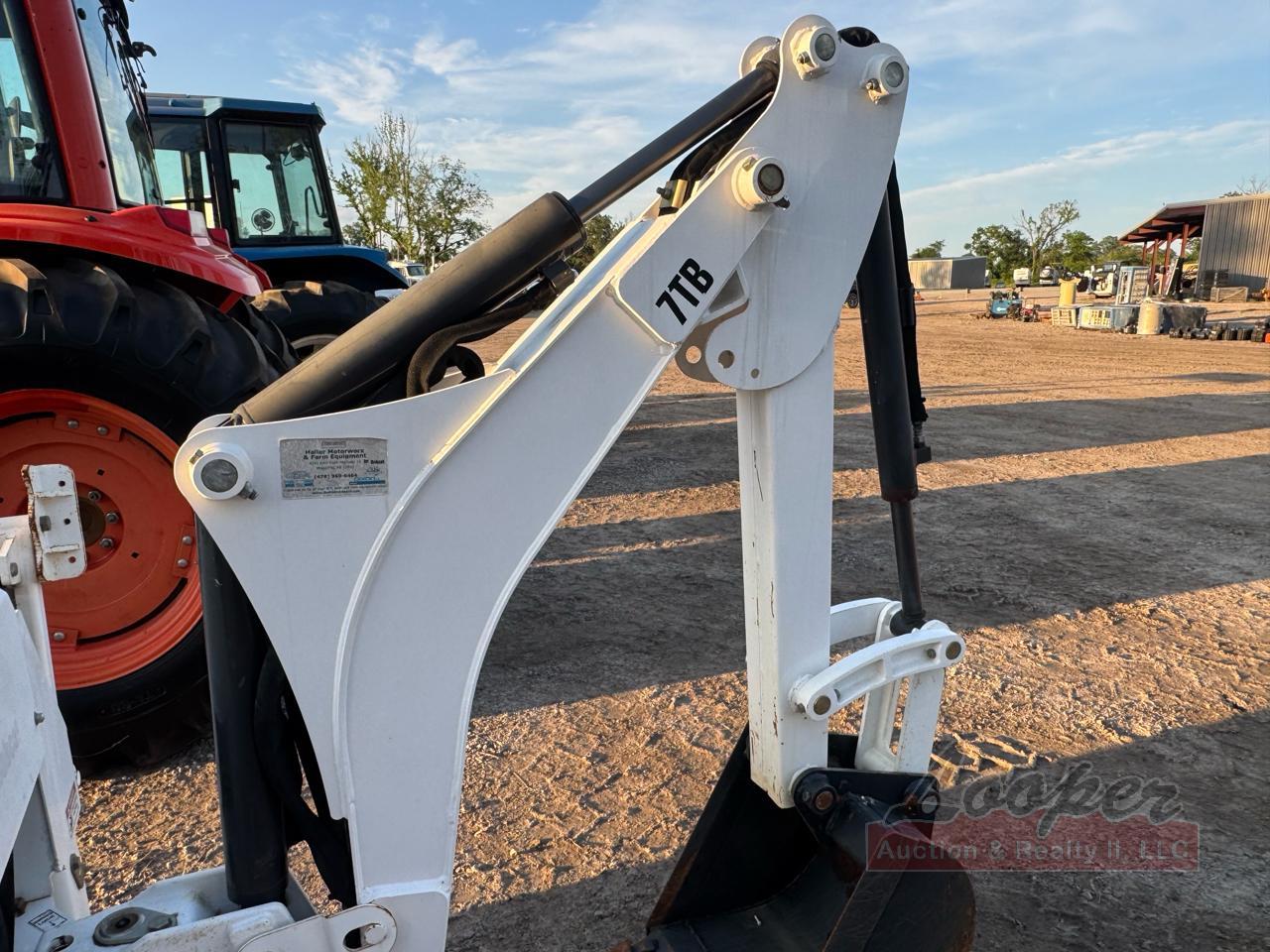 Bobcat CT230 Tractor w/ Backhoe