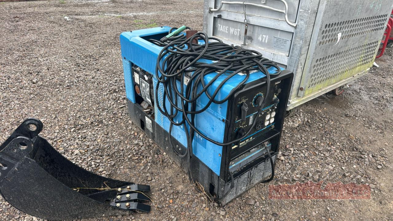 Miller Bobcat 225 Welder/Generator