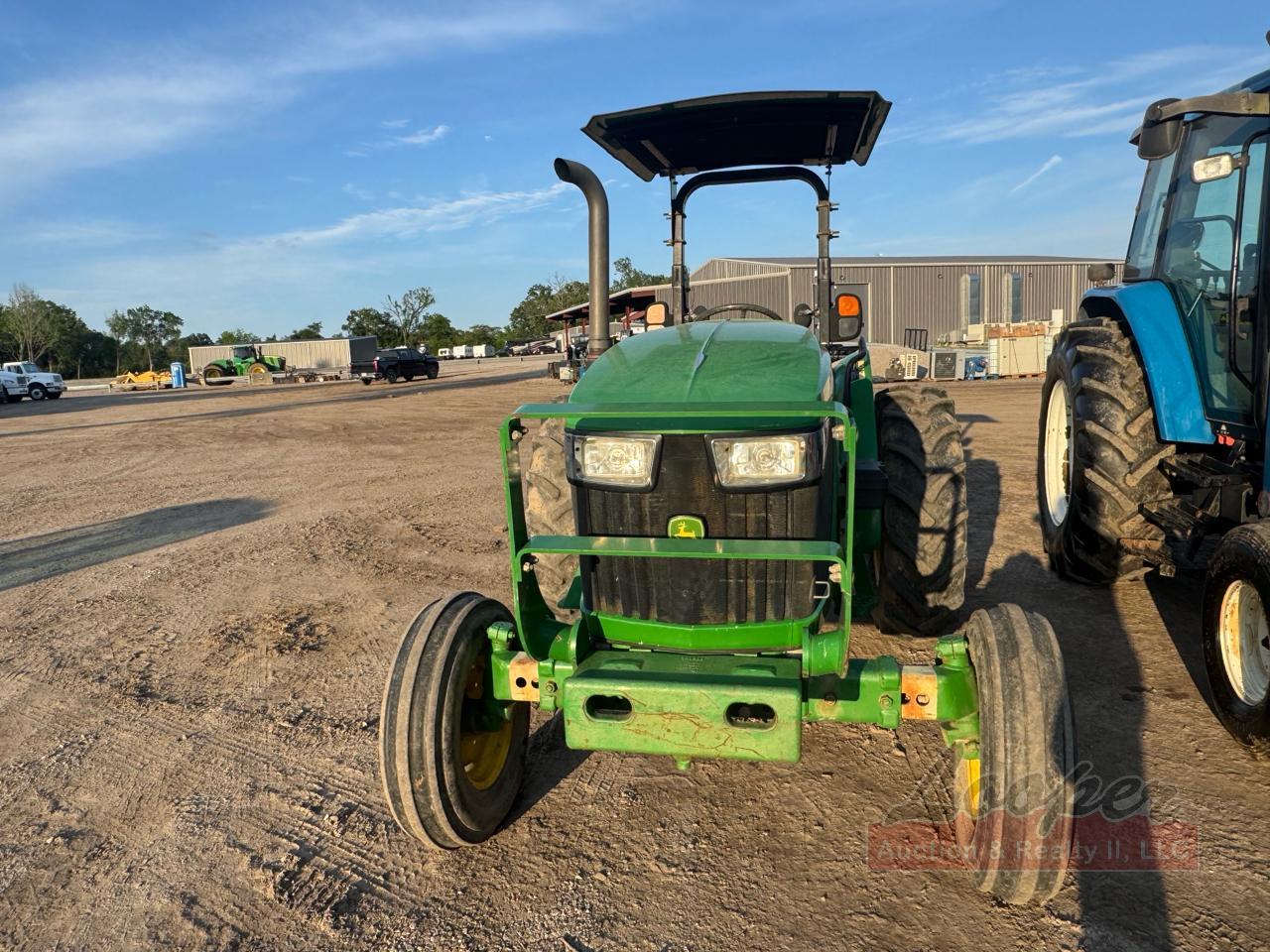 John Deere 5055E Tractor