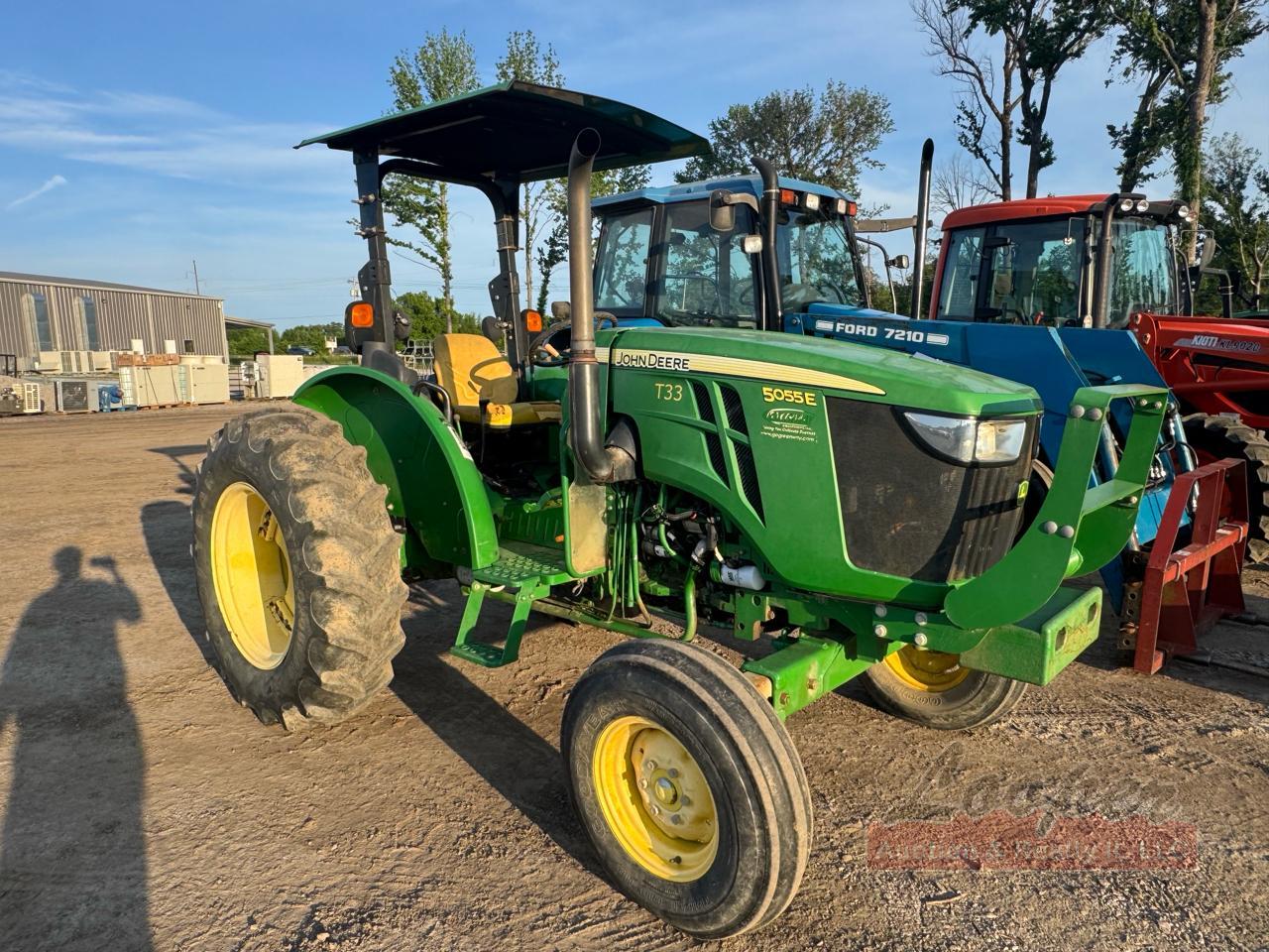 John Deere 5055E Tractor
