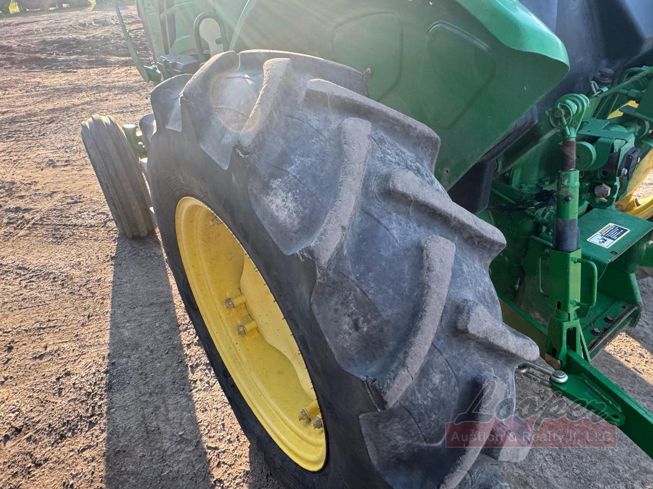 John Deere 5055E Tractor