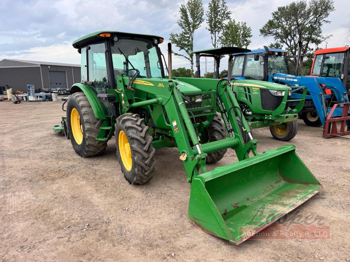 John Deere 5085M Tractor