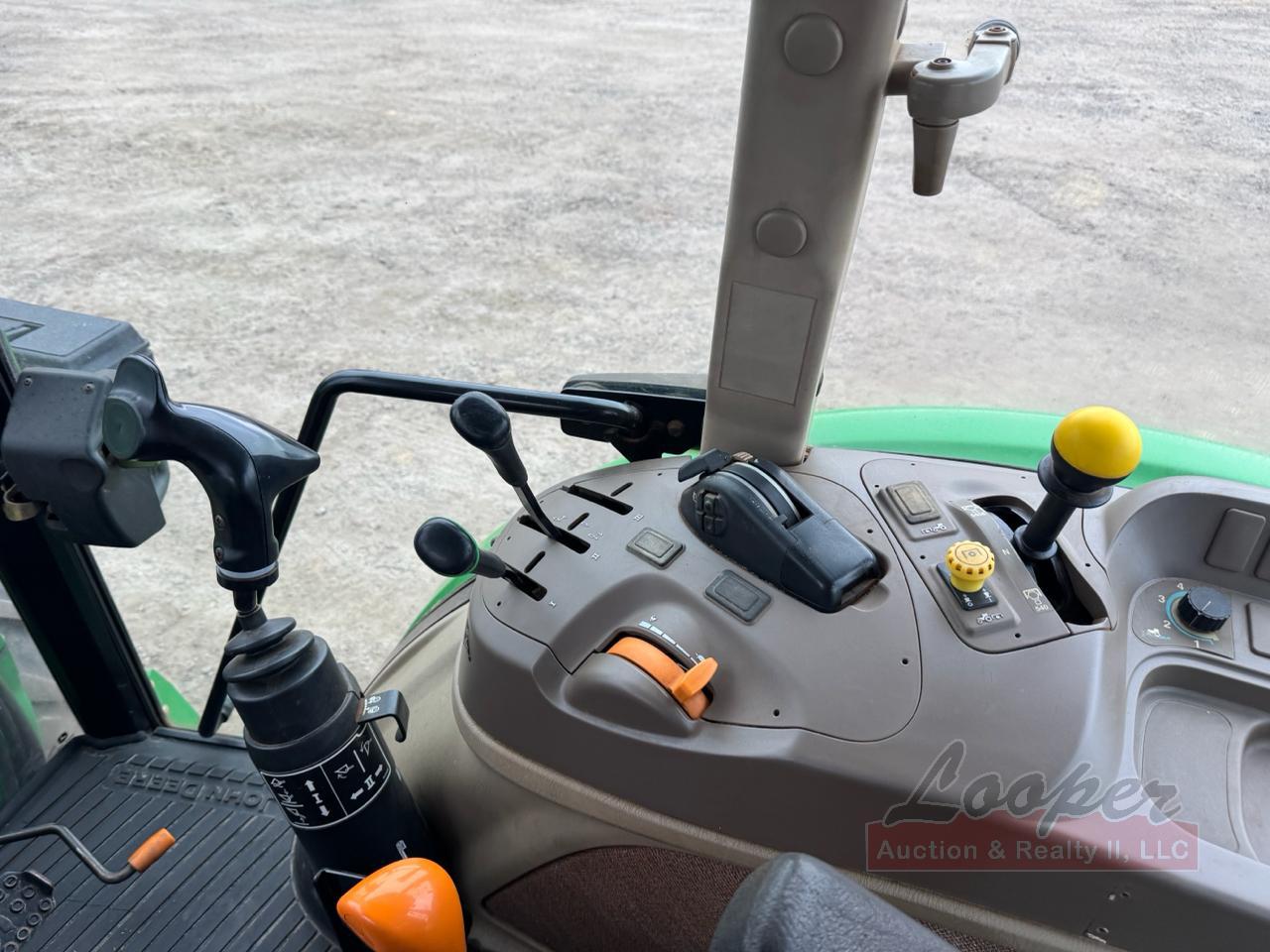John Deere 5085M Tractor