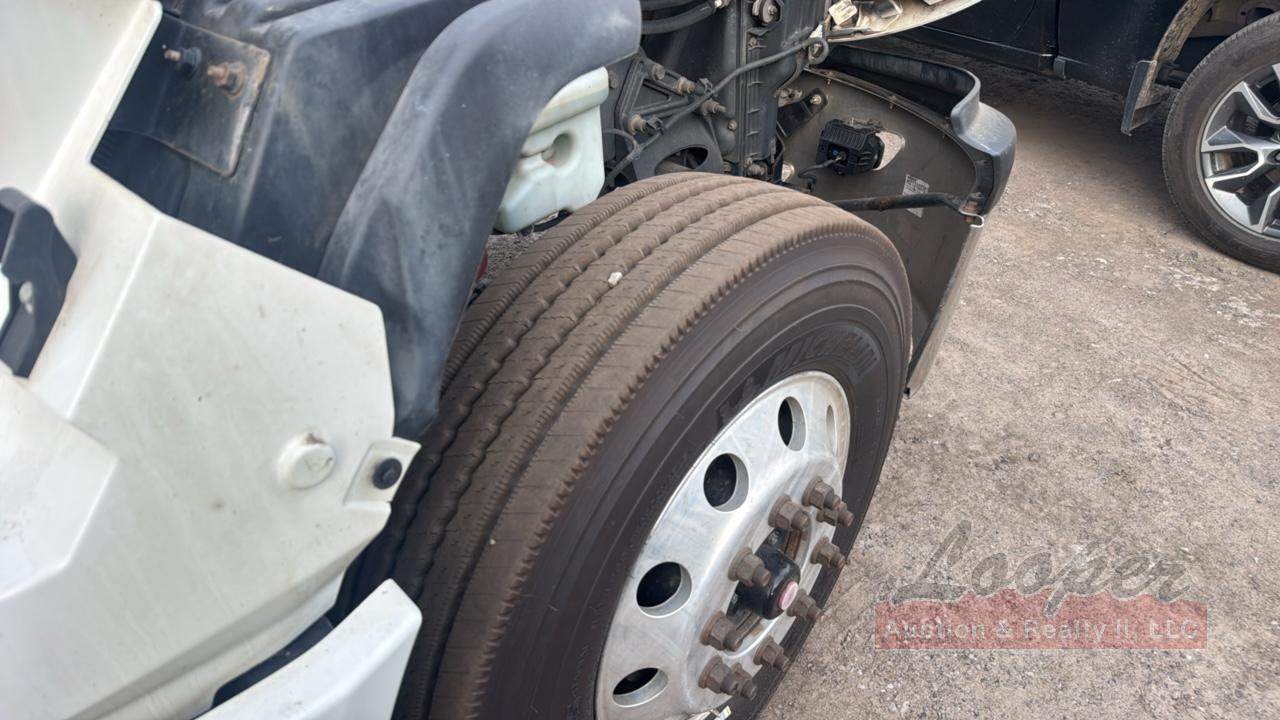 2019 International LT625 Day Cab