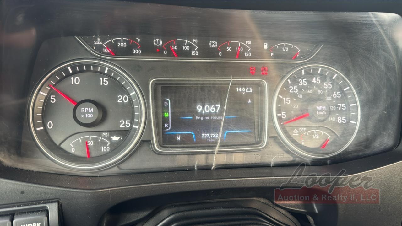 2019 International LT625 Day Cab