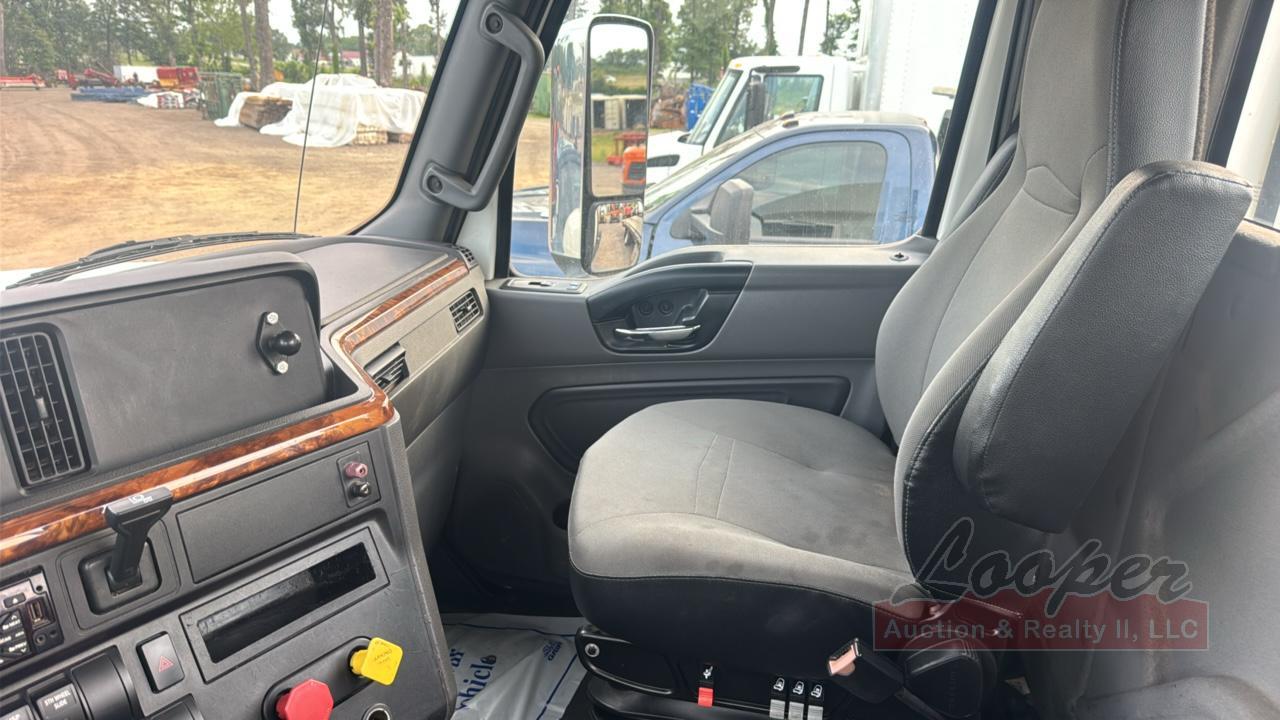 2019 International LT625 Day Cab
