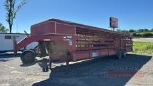 1999 Gooseneck 32ft Livestock Trailer