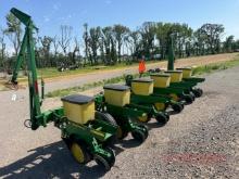 John Deere 6 Row Planter