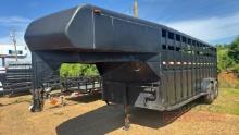 2002 Hillsboro 20ft Gooseneck Livestock Trailer