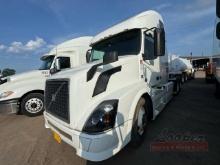 2014 Volvo D13 Sleeper Tractor