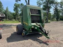 John Deere 468 Hay Baler