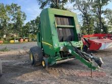 John Deere 469 Hay Baler