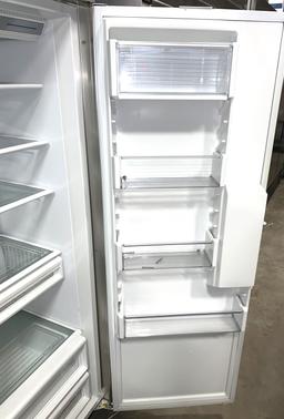 Sub-Zero Refrigerator