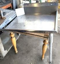 30x34" Clean Dish Table