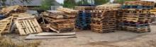 100 Wooden Pallets