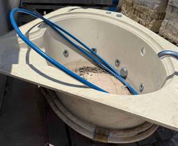 Jacuzzi Tub