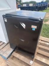 Avanti Refrigerator