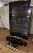 Tvs/Monitors and wall mounts