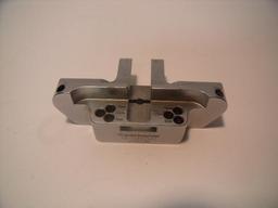 RICHARDS 71441147 05CM15380 DISTAL FEMORAL CUTTING BLOCK !