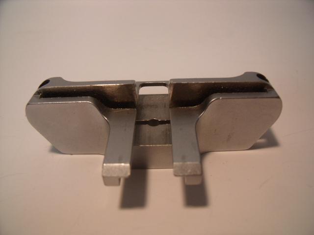 RICHARDS 71441147 05CM15380 DISTAL FEMORAL CUTTING BLOCK !