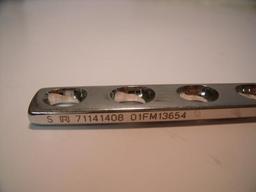 RICHARDS SMITH AND NEPHEW 71141408 NARROW COMPRESSION PLATE !