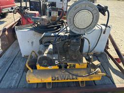 Dewalt D55580 Portable Air Compressor