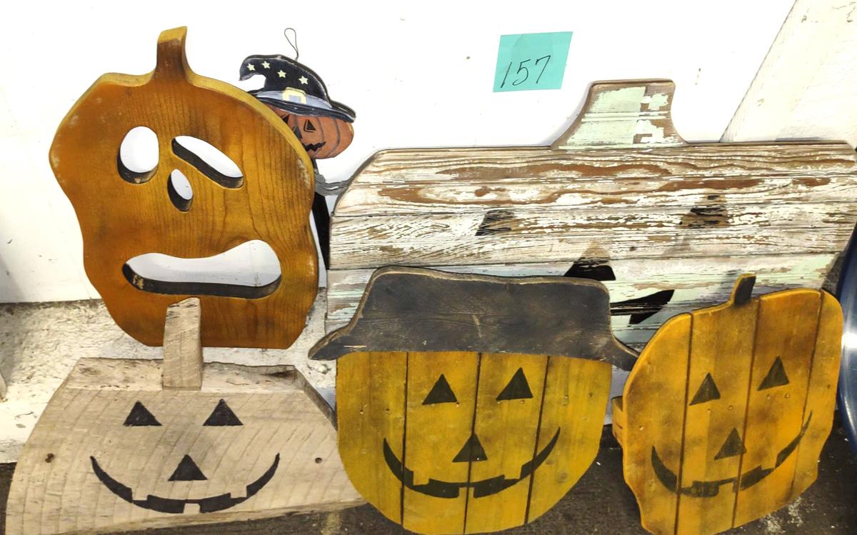 WOODEN PUMPKIN DECOR - PICK UP ONLY