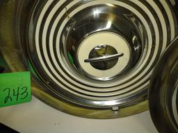 VINTAGE OLDSMOBILE HUBCAPS - PICK UP ONLY