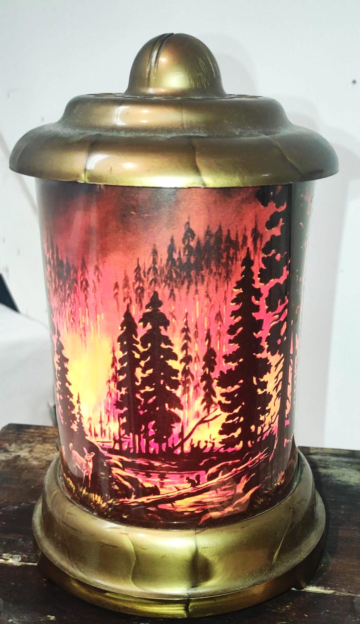 VINTAGE FOREST FIRE MOTION LAMP - PICK UP ONLY