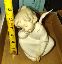 LLADRO 6" PORCELAIN SITTING "ANGEL DREAMING" FIGURINE #4961