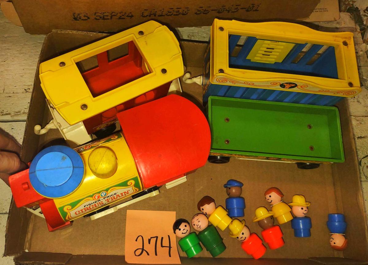 VINTAGE FISHER-PRICE LITTLE PEOPLE CIRCUS TRAIN & PEOPLE