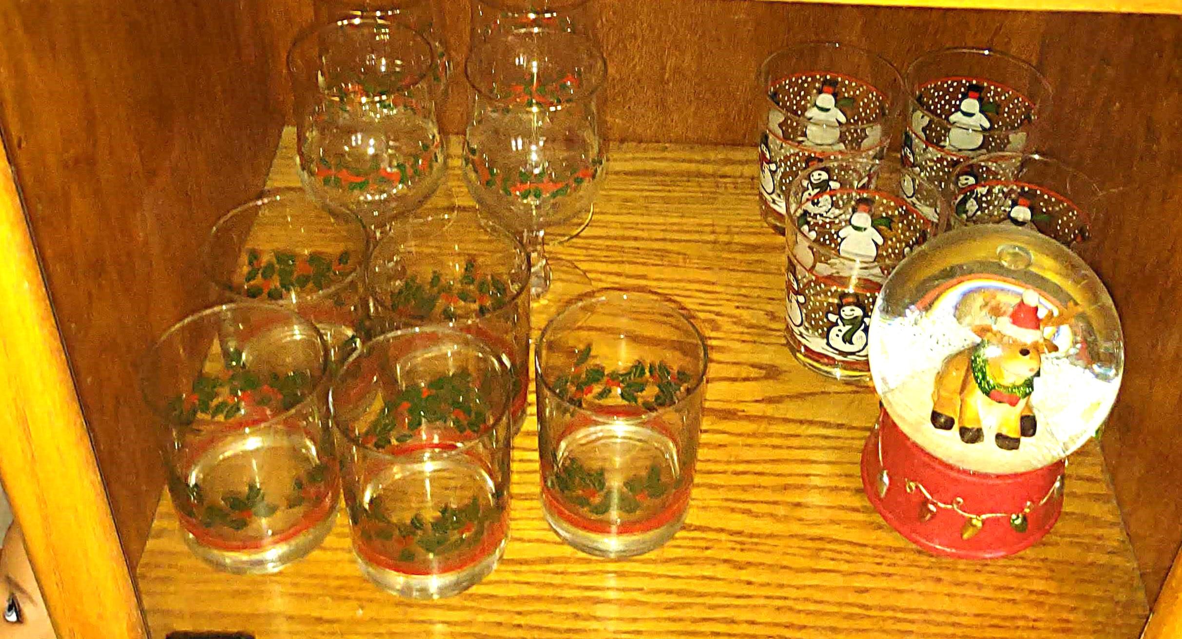 CHRISTMAS GLASSES & SNOW GLOBE - PICK UP ONLY