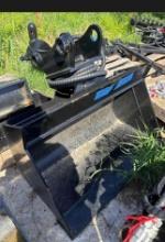 34 1/2 Inch Hydraulic Bucket