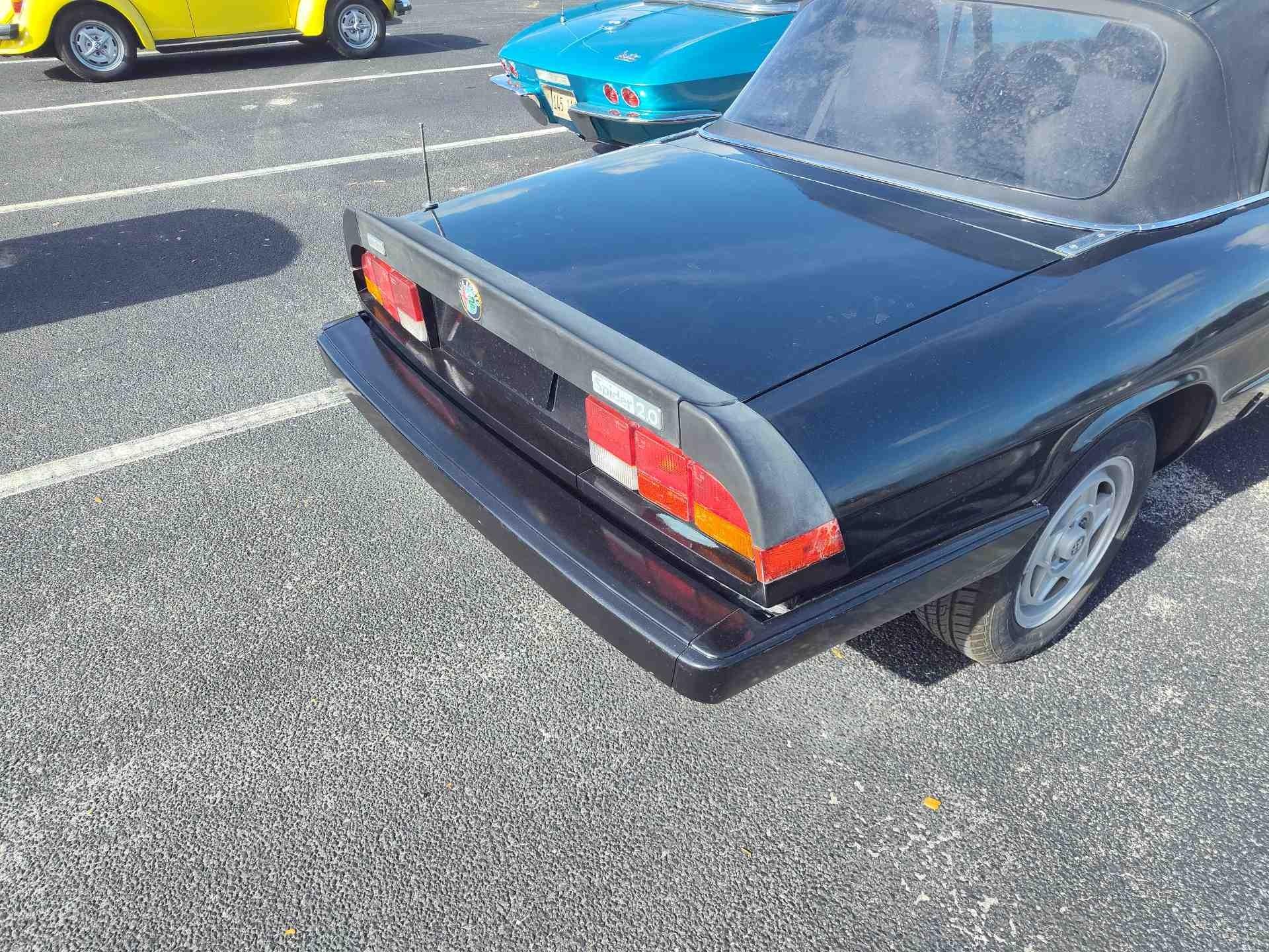 1985 ALFA ROMEO SPIDER SPIDER 2.0L I-4 MPI  Manual RWD BLACK