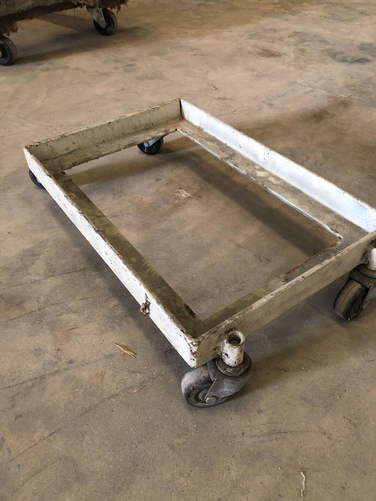 Small roll around dolly