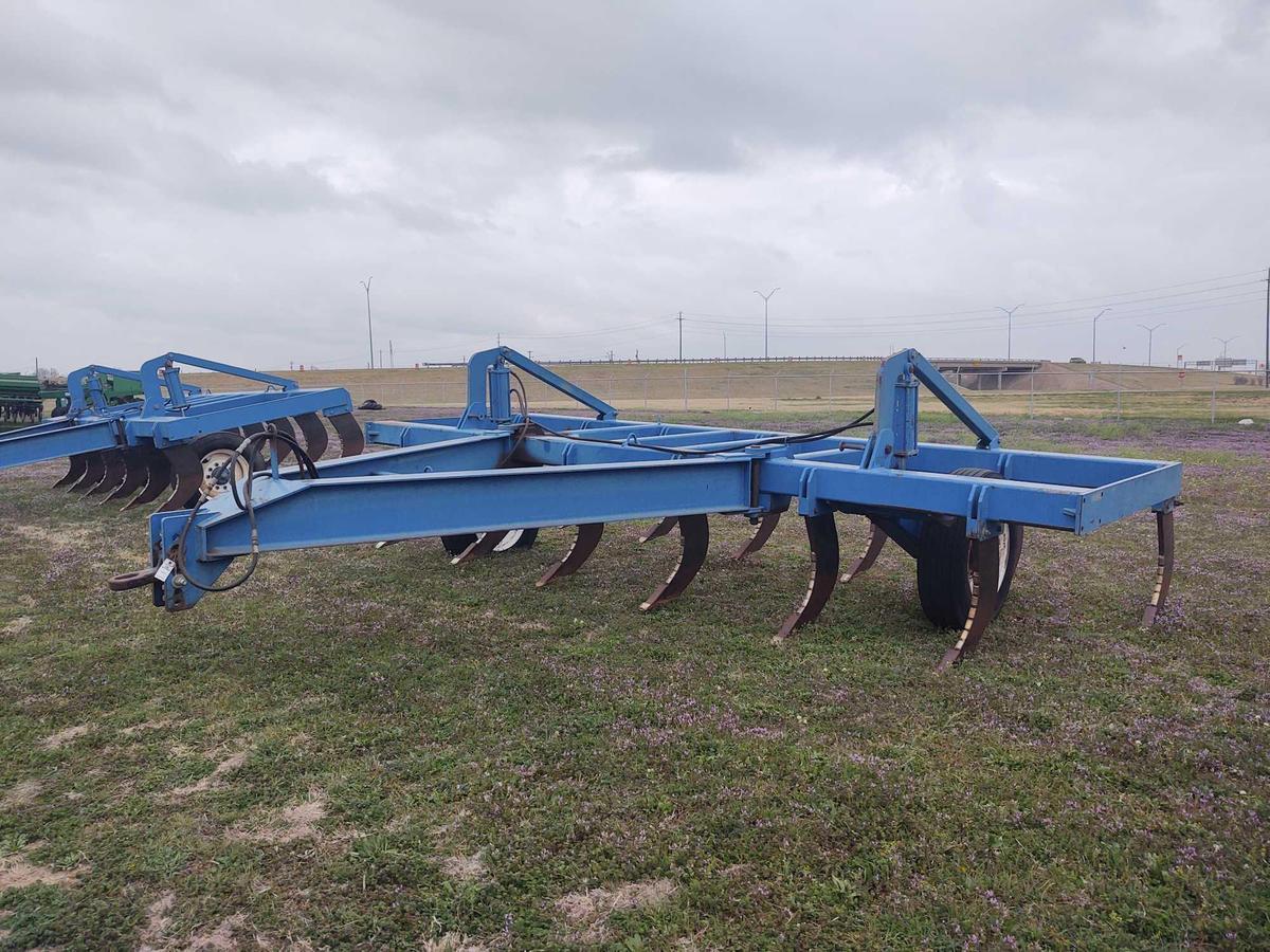 20' inline ripper Laney