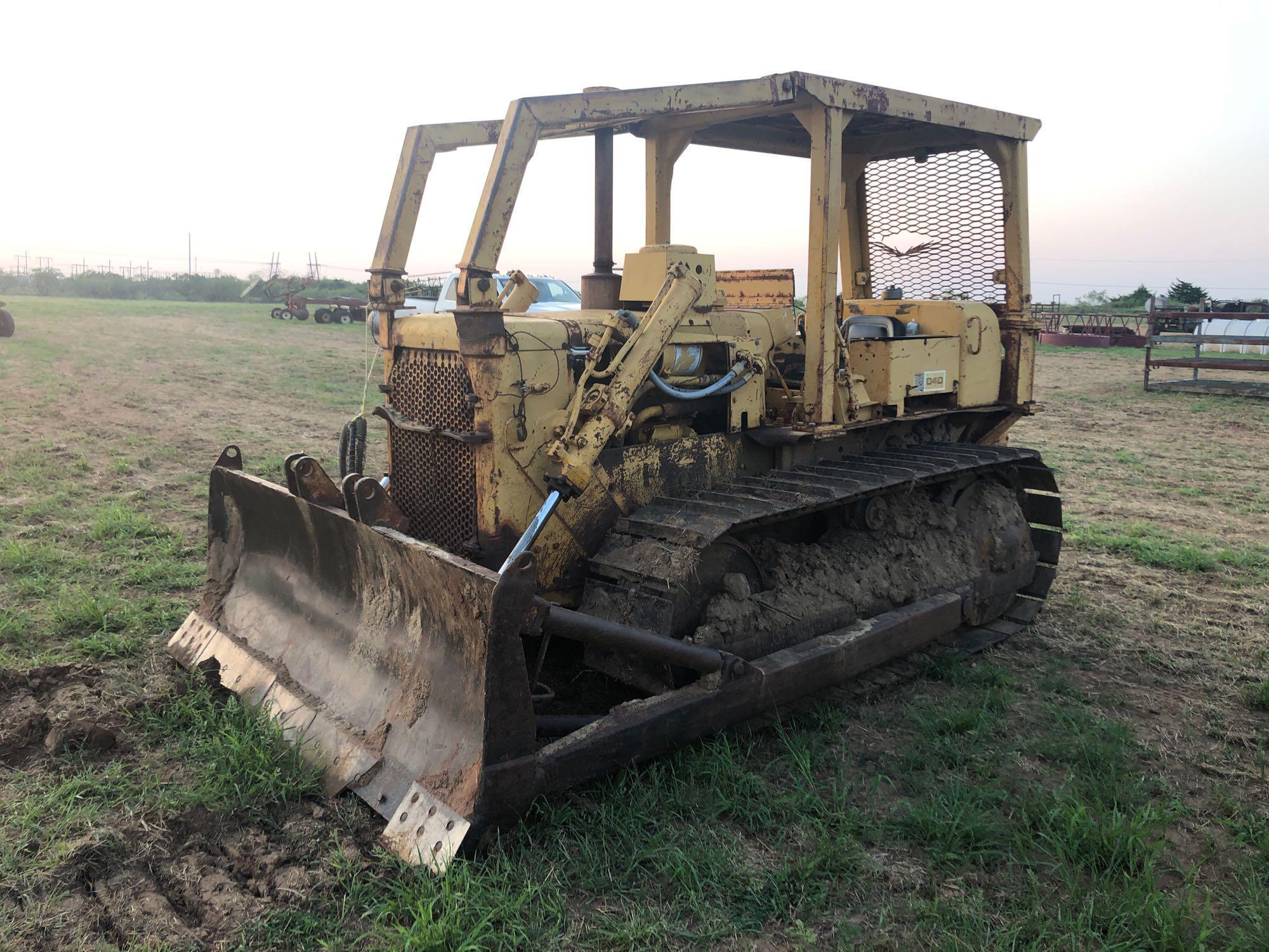 CAT BULLDOZER