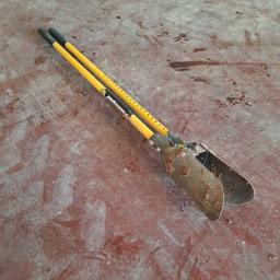 Post hole digger