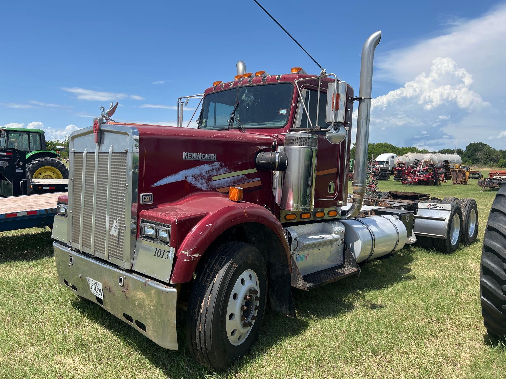 1982 KENWORTH 425 CAT, 13 SPEED 655,014 MILES WET KIT,