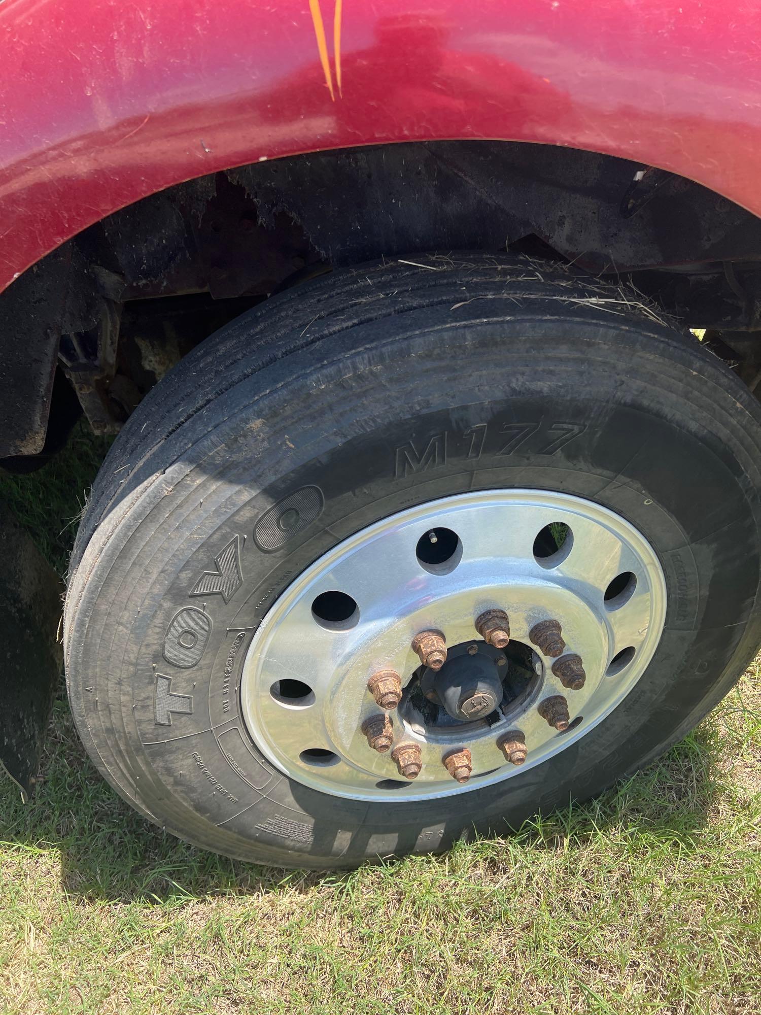 1982 KENWORTH 425 CAT, 13 SPEED 655,014 MILES WET KIT,