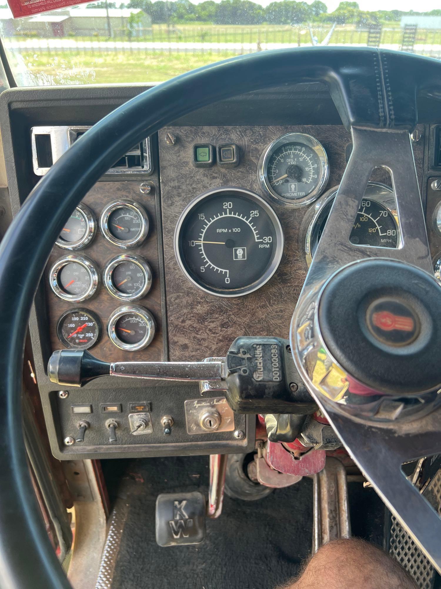 1982 KENWORTH 425 CAT, 13 SPEED 655,014 MILES WET KIT,