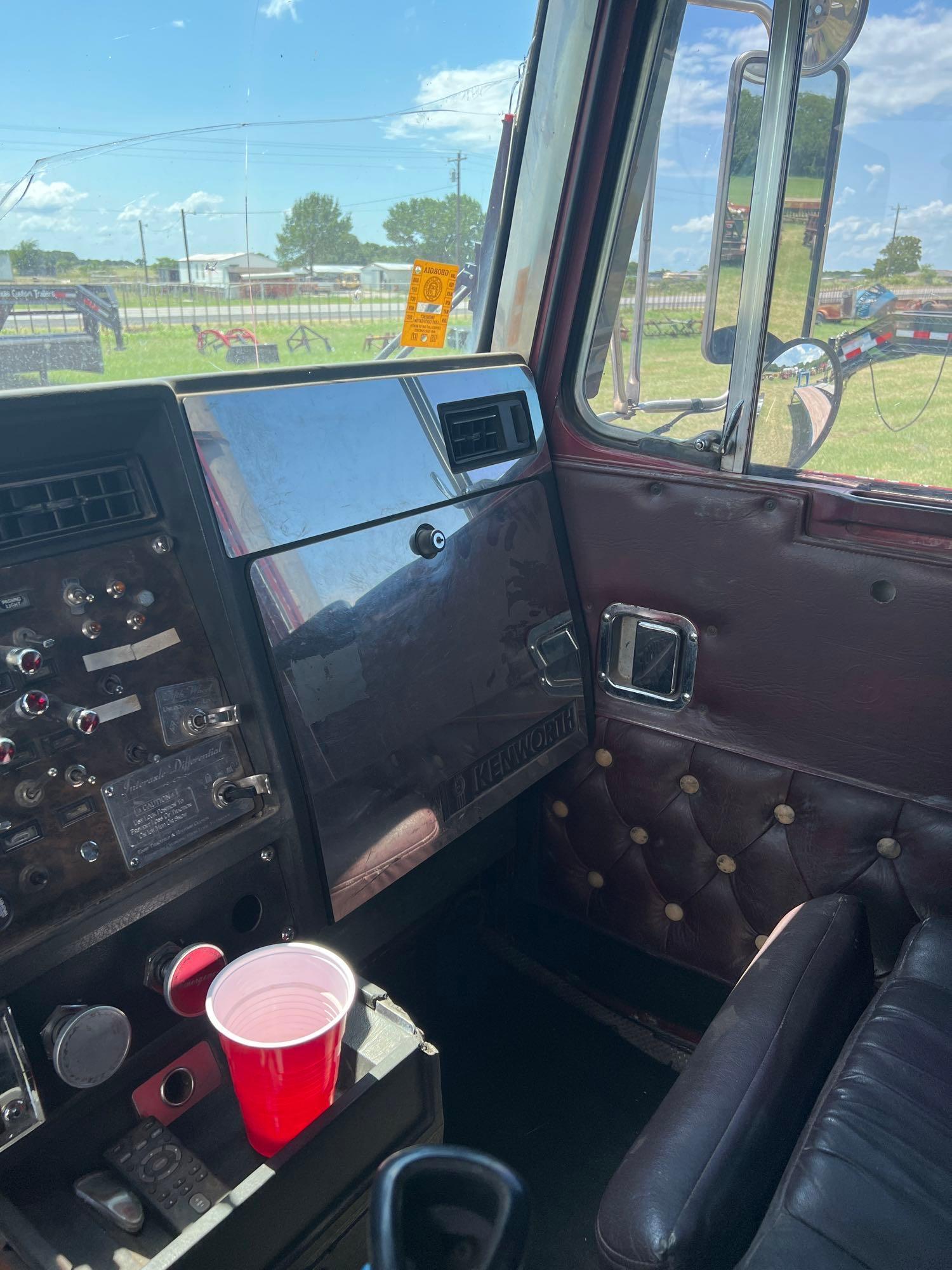 1982 KENWORTH 425 CAT, 13 SPEED 655,014 MILES WET KIT,