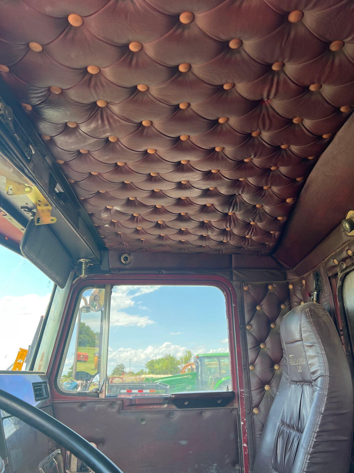 1982 KENWORTH 425 CAT, 13 SPEED 655,014 MILES WET KIT,