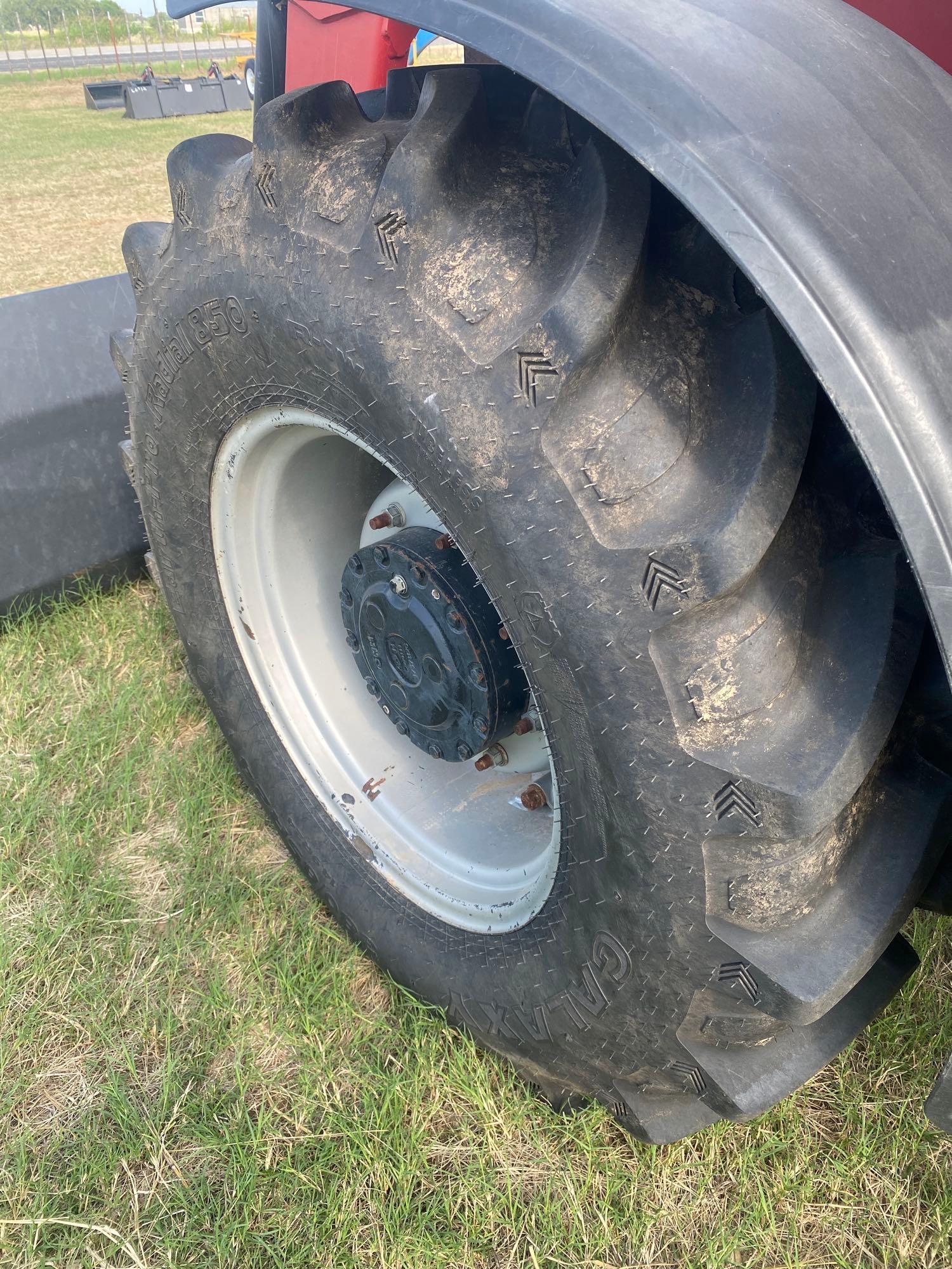 105 U FARM ALL... CASE INTERNATIONAL CAB... TRACTOR... 4,452 HOURS... CAB AND AIR, FRONT LOADER WITH