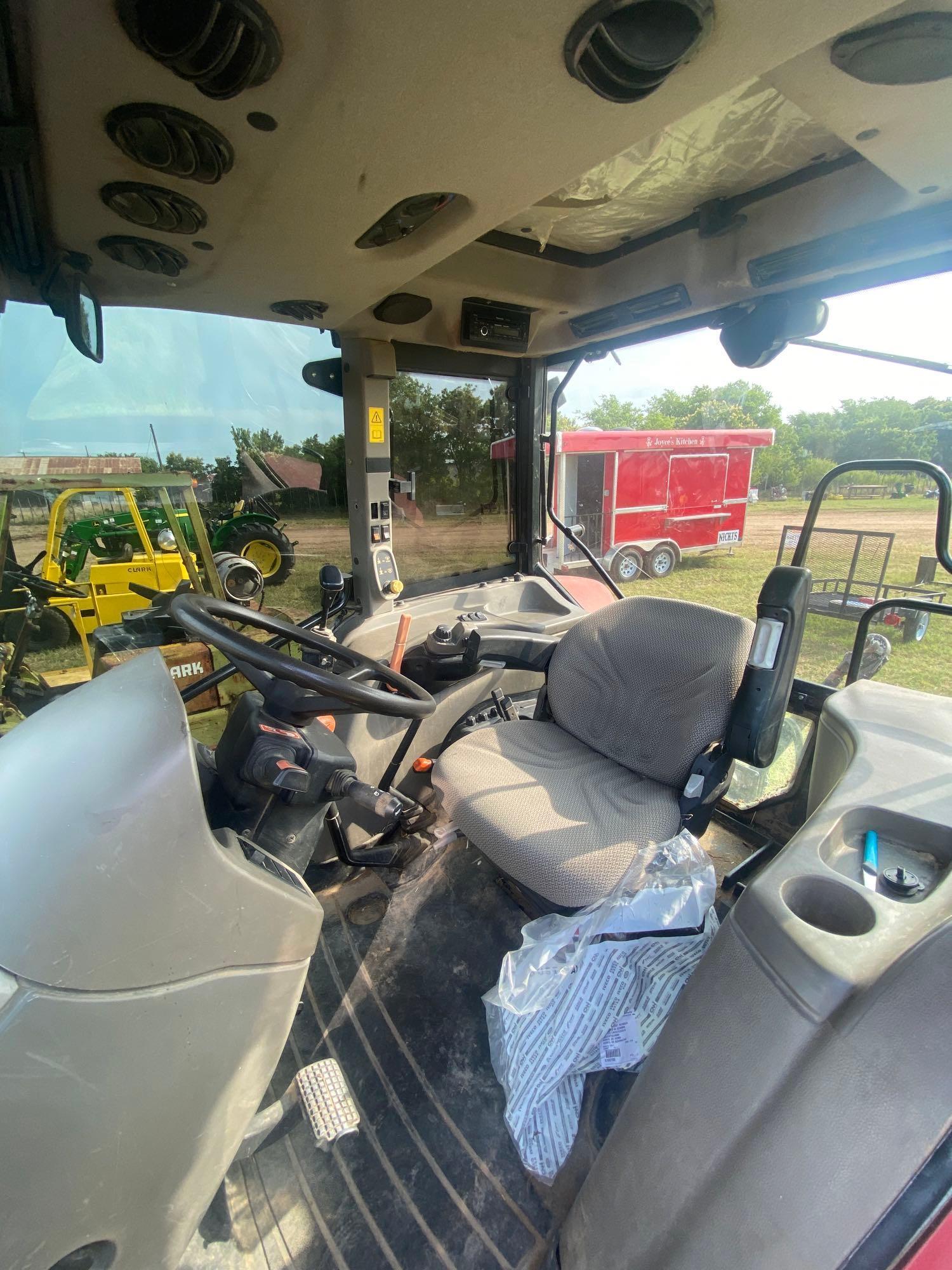 105 U FARM ALL... CASE INTERNATIONAL CAB... TRACTOR... 4,452 HOURS... CAB AND AIR, FRONT LOADER WITH