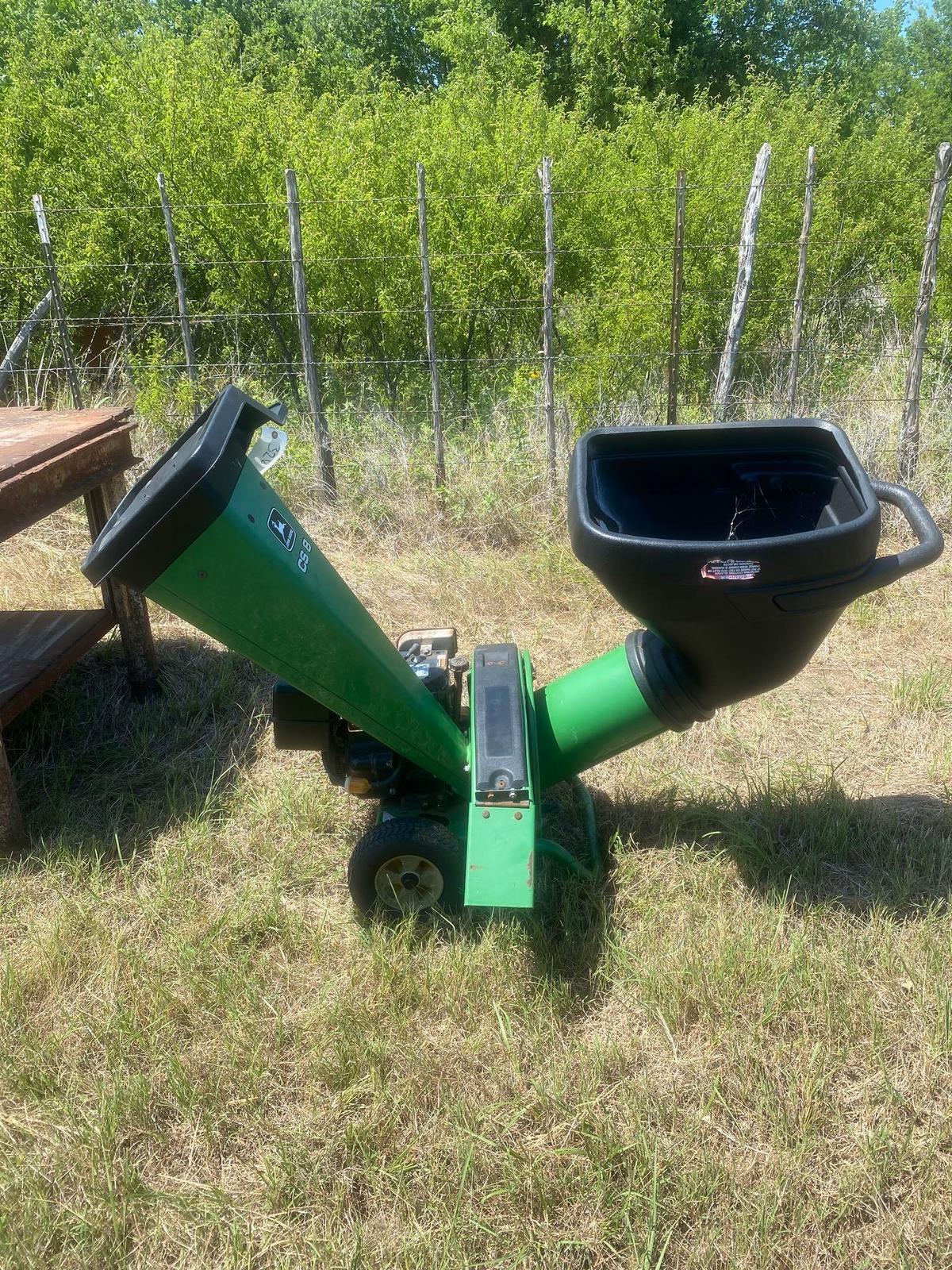 JOHN DEERE WOOD CHIPPER...