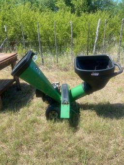 JOHN DEERE WOOD CHIPPER...