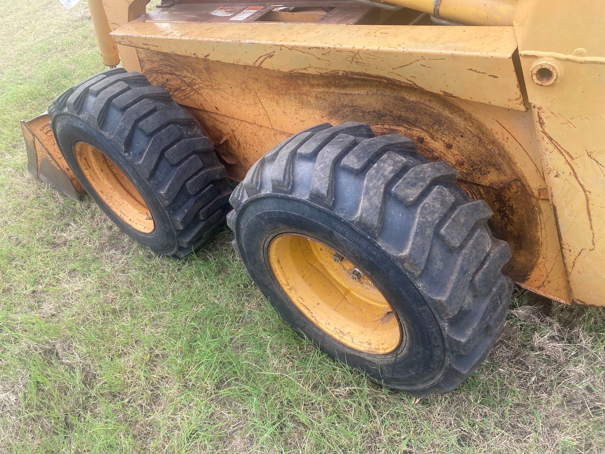 CASE 1845C UNI-LOADER GOOD TIRES, RUNS AND OPERATES 14,782 HOURS
