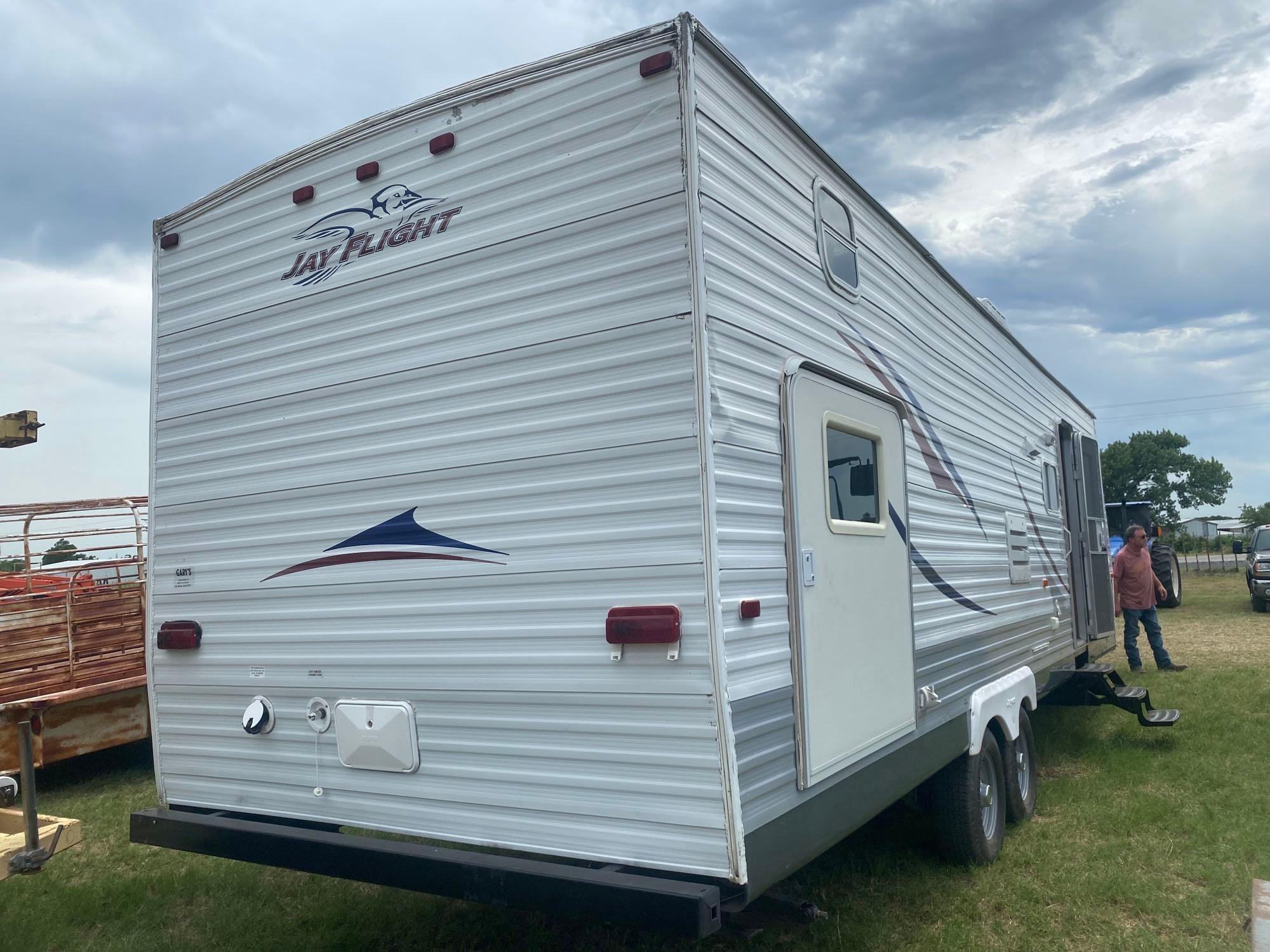2007 JAY FLIGHT BY JAYCO MODEL 31BHS... UNIT IS READY TO USE IMMEDIATELY, ALL WATER HOSES, SEWER