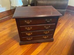 4 DRAWER NIGHT STAND